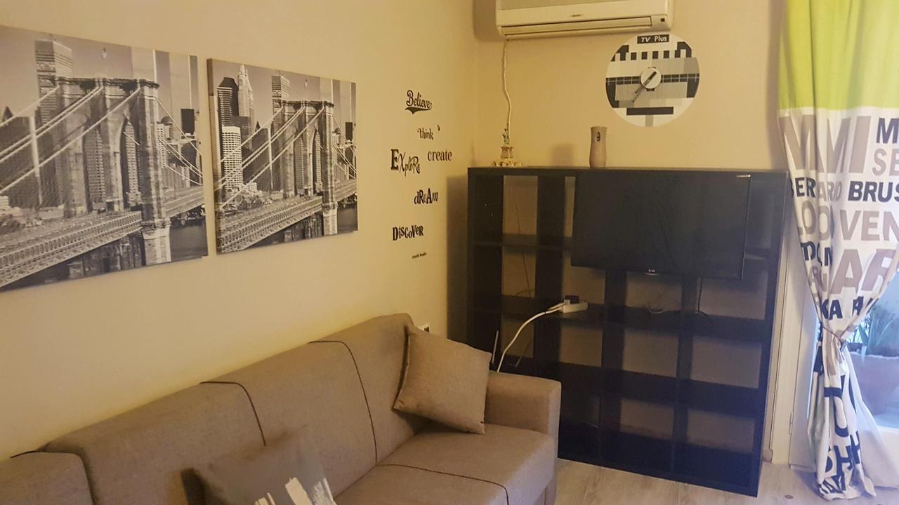 Ts-George'S Apartments By The Airport Markópulo Kültér fotó