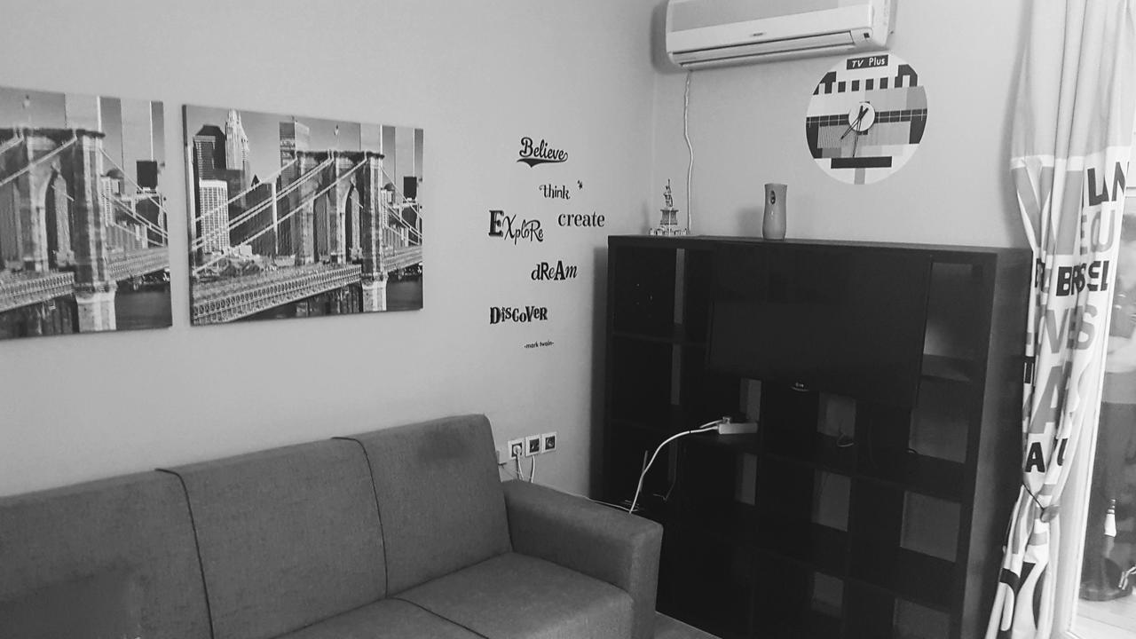 Ts-George'S Apartments By The Airport Markópulo Kültér fotó