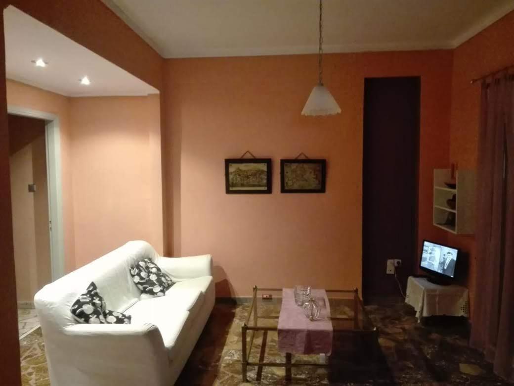 Ts-George'S Apartments By The Airport Markópulo Kültér fotó